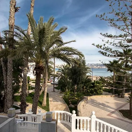 1-1 En Primera Linea De Playa De Poniente En Apartmán